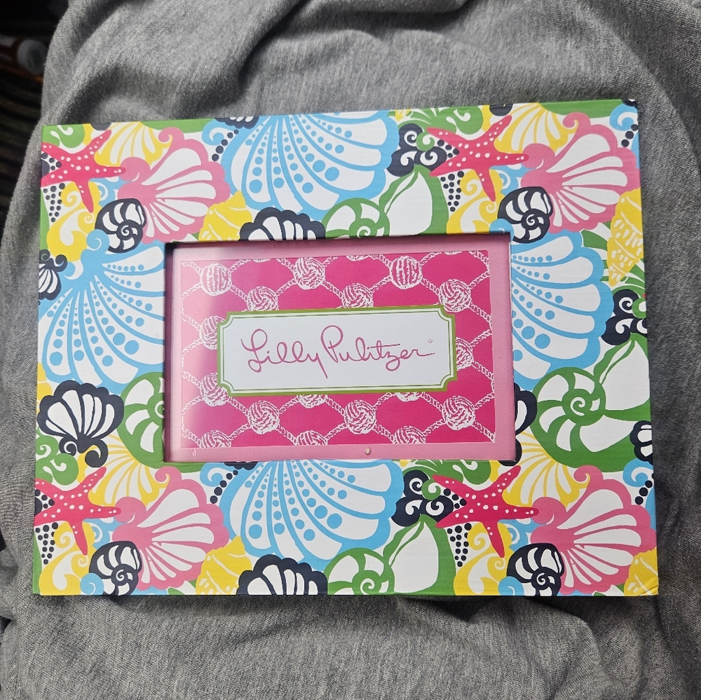 FREE Lily Pulitzer picture frame 4 x 6 seashells starfish design - Picture 2 of 5